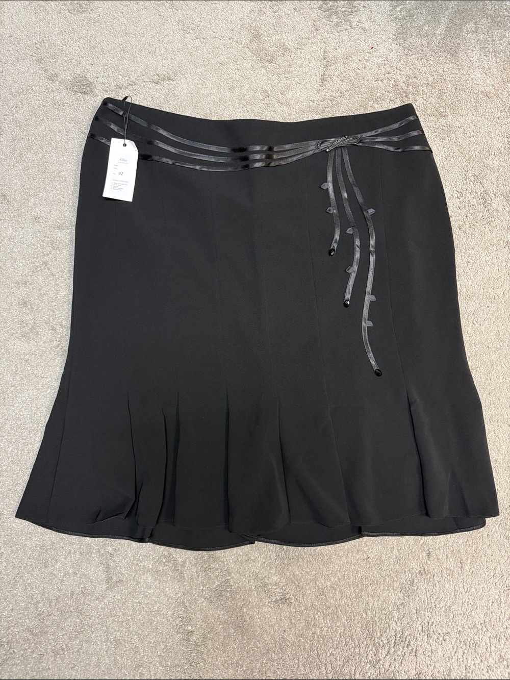 Classic Black Ribbon-Trim A-Line Skirt